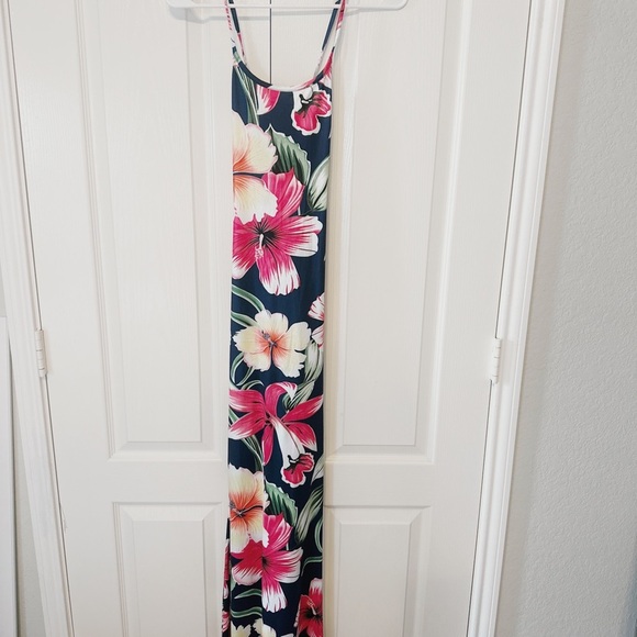 Woman’s Summer Dress Maxi Floral Open Back Size XS - Picture 1 of 12